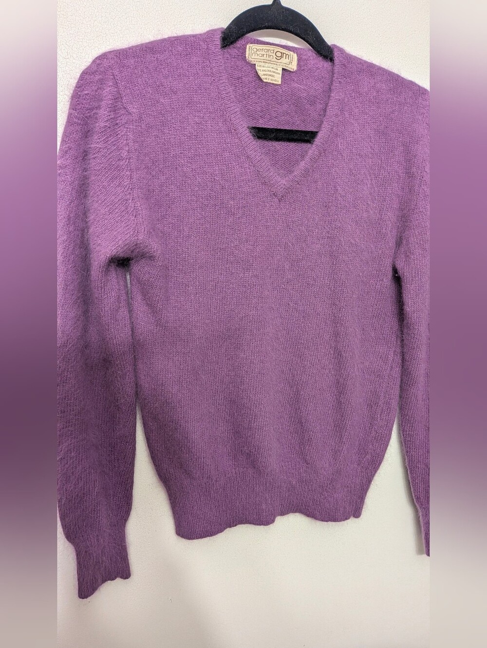 Gerard Martin V-Neck Women's Sweater in Purple Angora + Lambswool (Xs-s)